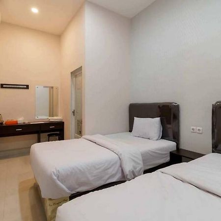 Reddoorz At Seindo Hotel Medan Sunggal エクステリア 写真
