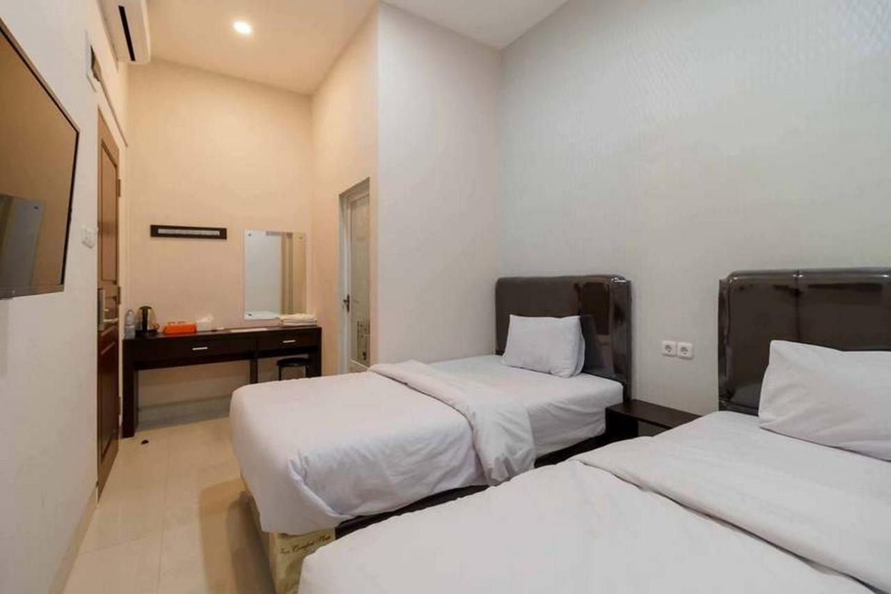 Reddoorz At Seindo Hotel Medan Sunggal エクステリア 写真